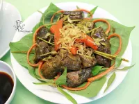 MÂM CƠM NHÀ VỚI MÓN LƯƠN XÀO SẢ ỚT