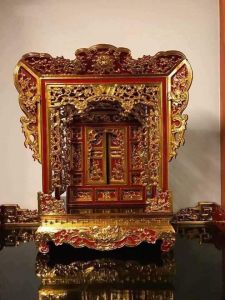 Khám thờ gia tiên được nhiều khách hàng lựa chọn