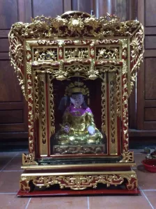 Gian thờ 31