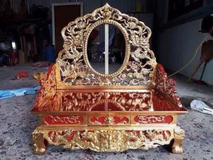 Bàn loan 4