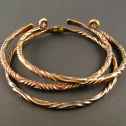 Vòng tay handmade bằng gỗ nhìn thôi đã muốn làm