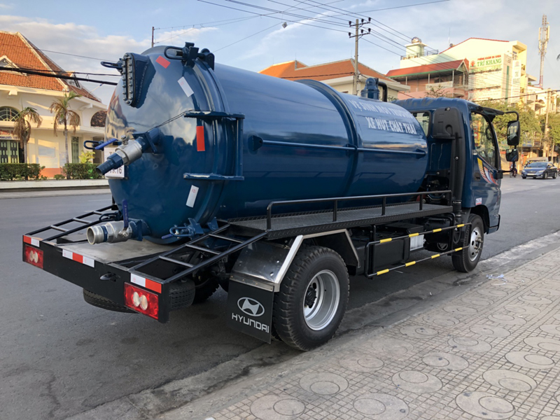 Bác sĩ môi trường triển khai dịch vụ thông cống nghẹt nhanh chóng, hiệu quả nhất