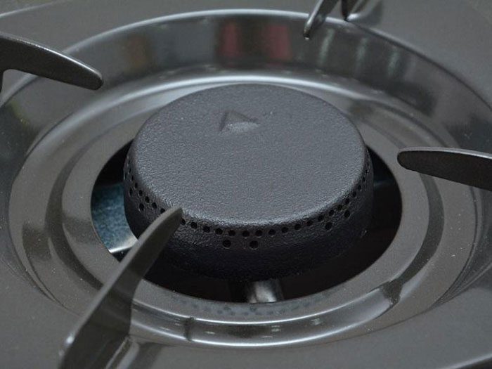 Có 2 bếp nấu
Đánh lửa bằng Magneto
Kích thước 590 x 446 x 153 mm