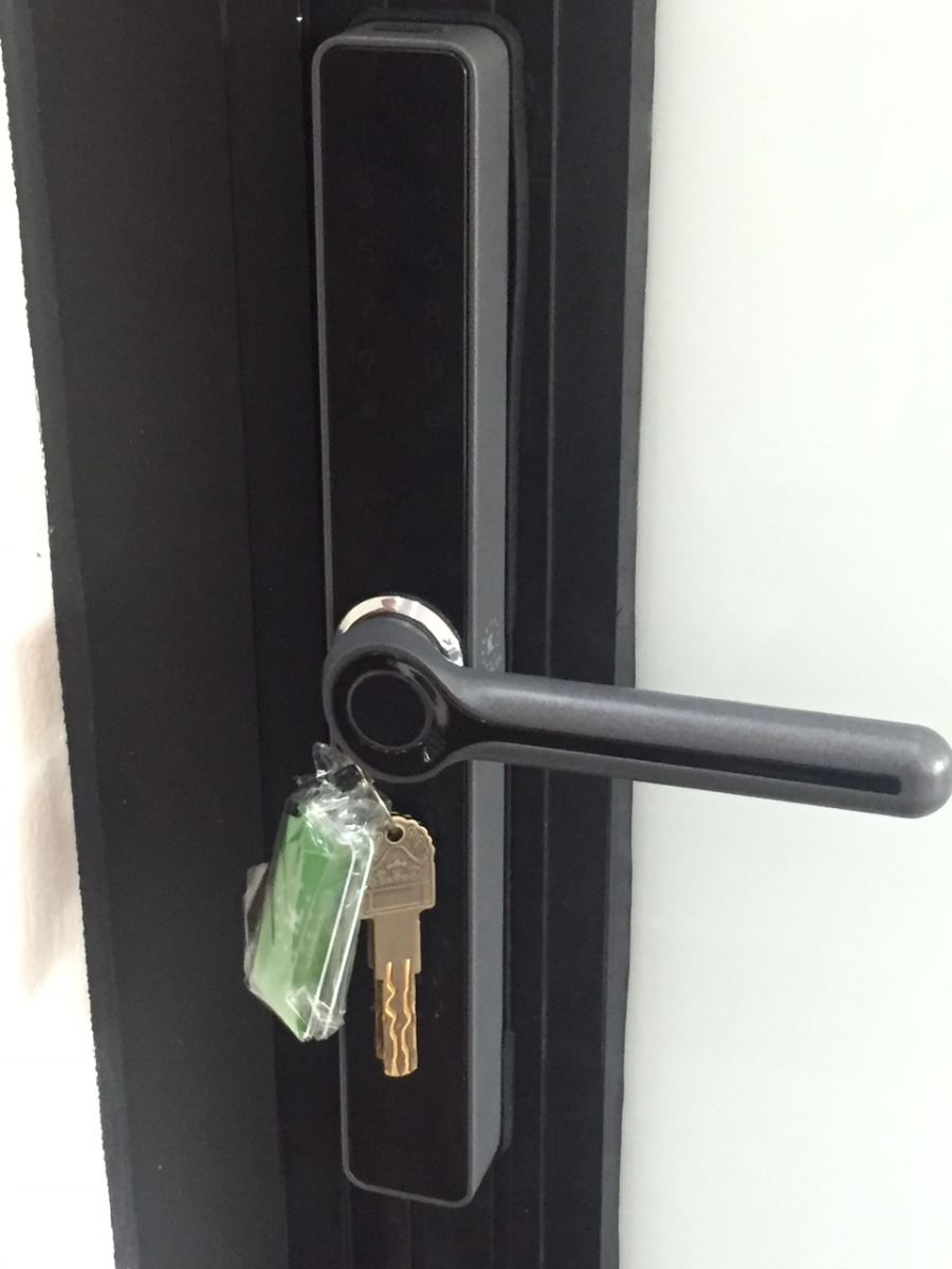 Khóa cửa lùa vân tay Kassler KL-599 Black