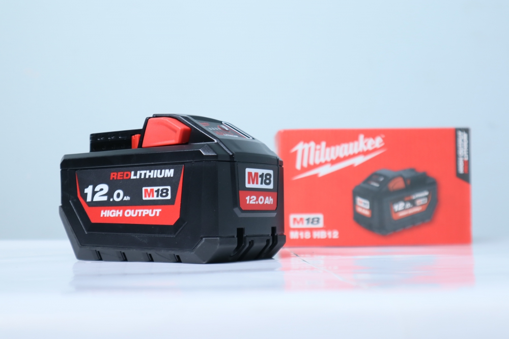 Pin Milwaukee 18V/12.0Ah REDLITHIUM-ION M18HB12