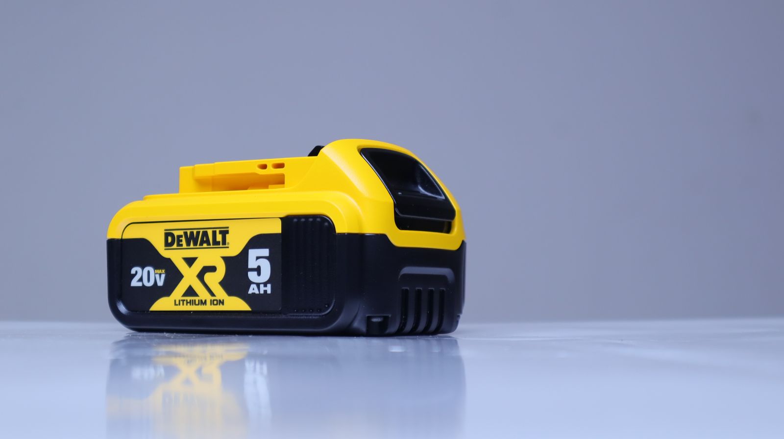 Pin Dewalt DCB184-KR 20V-5.0Ah1