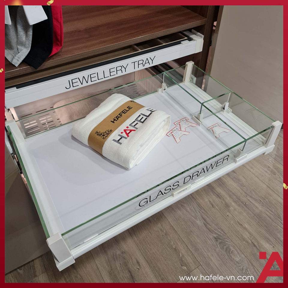 anh2-ro-keo-bang-kinh-hafele-807-95-873