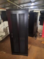 TỦ RACK 36UD800