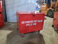 Thùng đựng cát chữa cháy trong phòng hóa chất