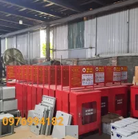 Tủ chữa cháy ngoài nhà 900x700x200mm gắn kèm giá nội quy tiêu lệnh