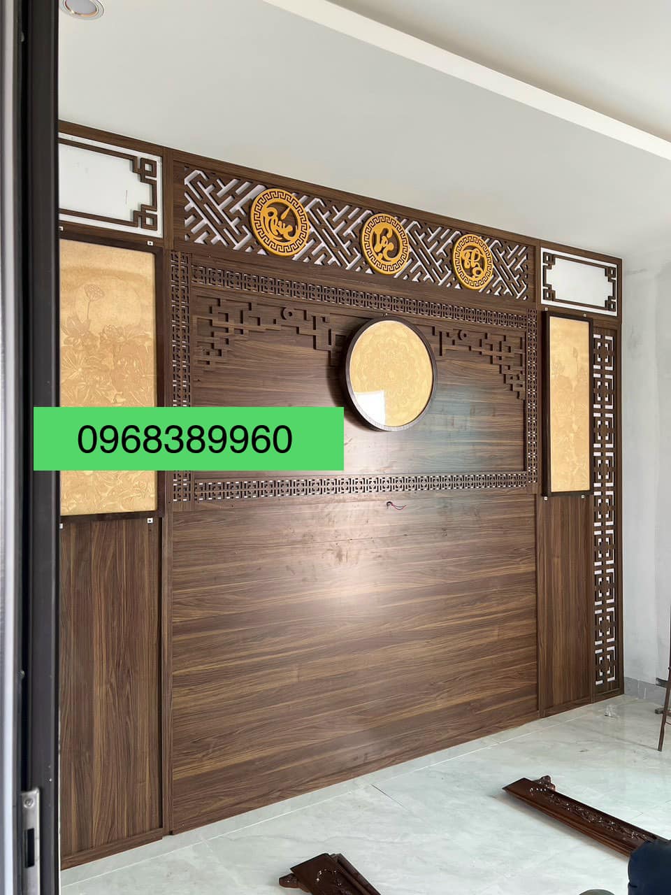 Vách ngăn phòng thờ CNC kèm tranh trúc chỉ