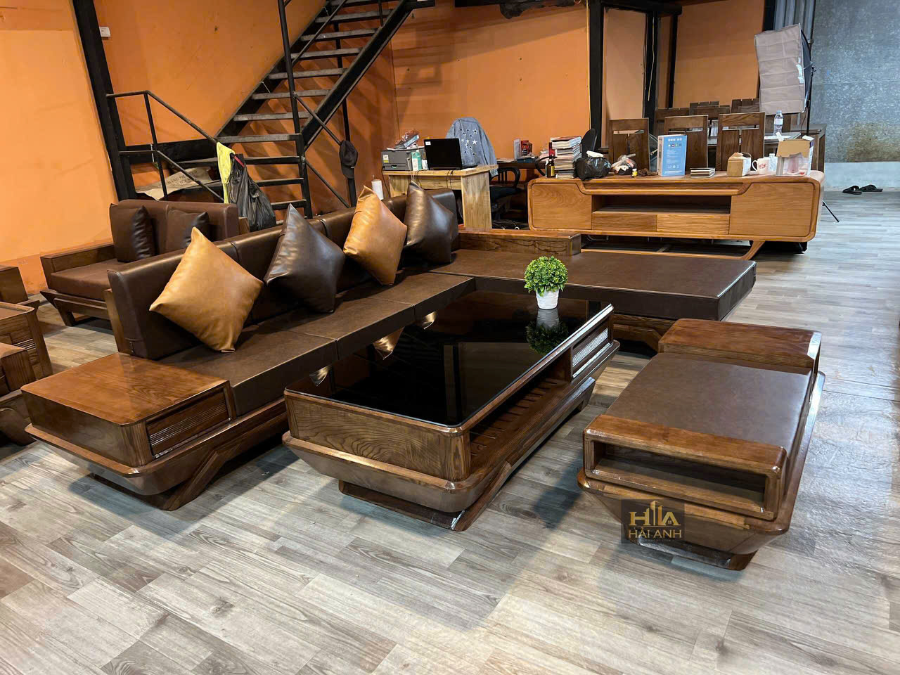 Sofa góc liền chân thuyền gỗ sồi giá rẻ