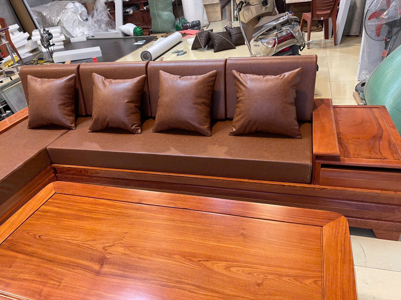 z7770368137111_f0dab0085e37f8b9f9f5678f81cc2df2