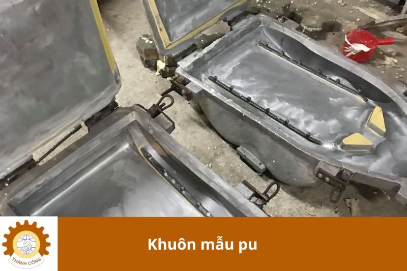 Khuôn đổ mút ghế