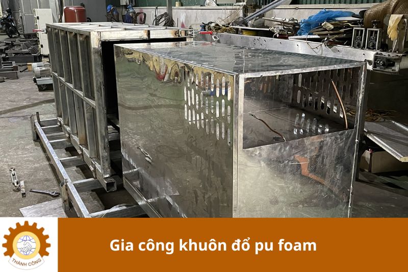 Gia công đổ khuôn pu foam cho tủ lạnh