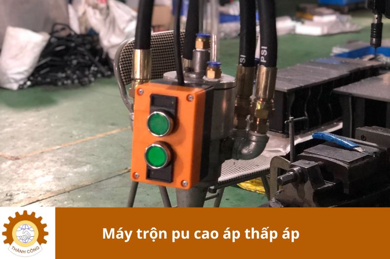 Máy trộn Pu áp thấp