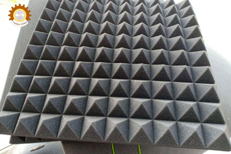 Foam tiêu âm kim tự tháp