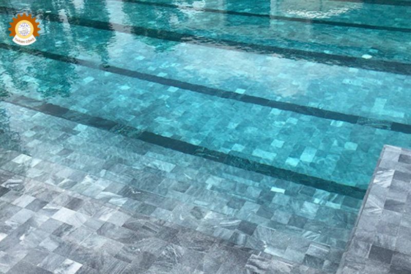 Đá lát hồ bơi là gì ?