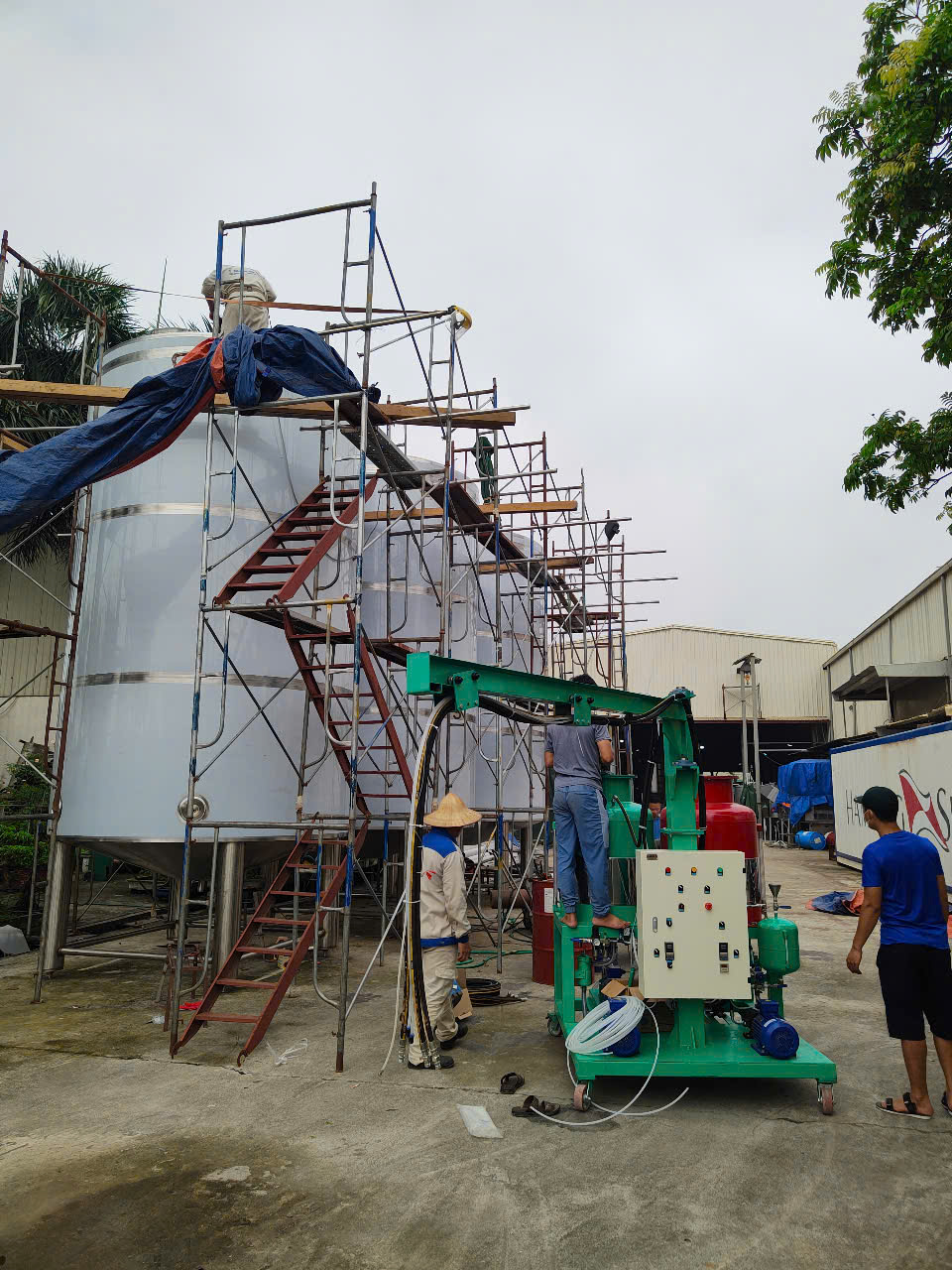 phun giữ nhiệt lạnh