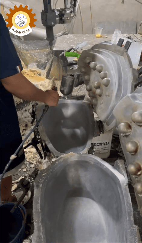 chống dính khuôn pu