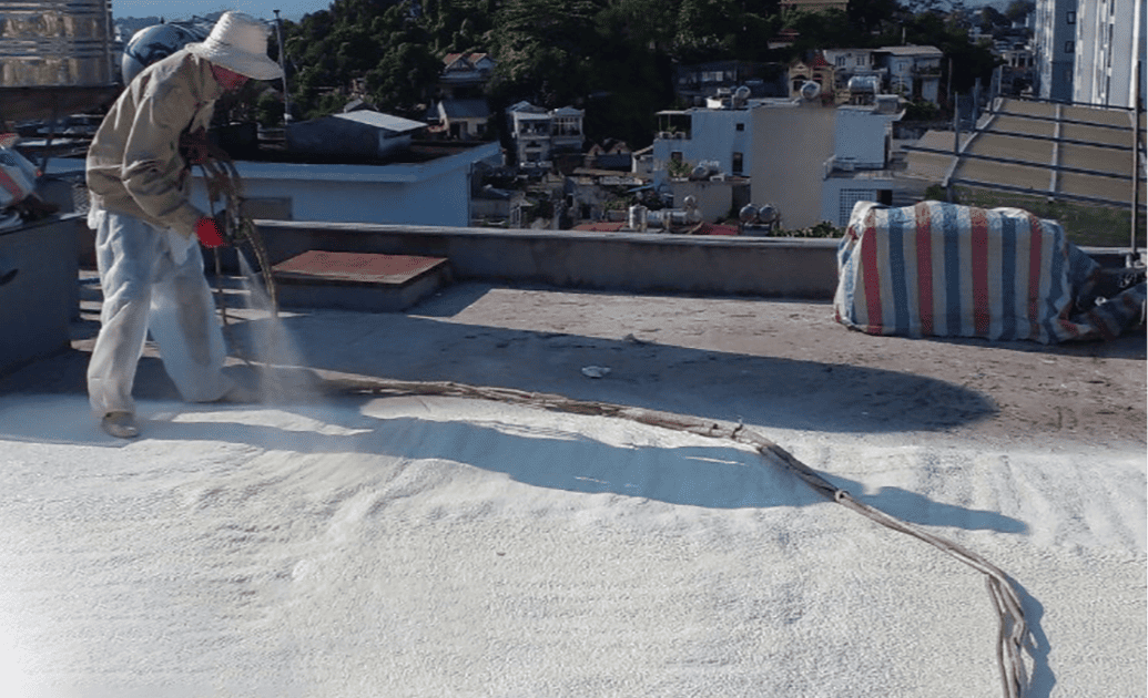 máy phun PU cách nhiệt bê tông sân thượng