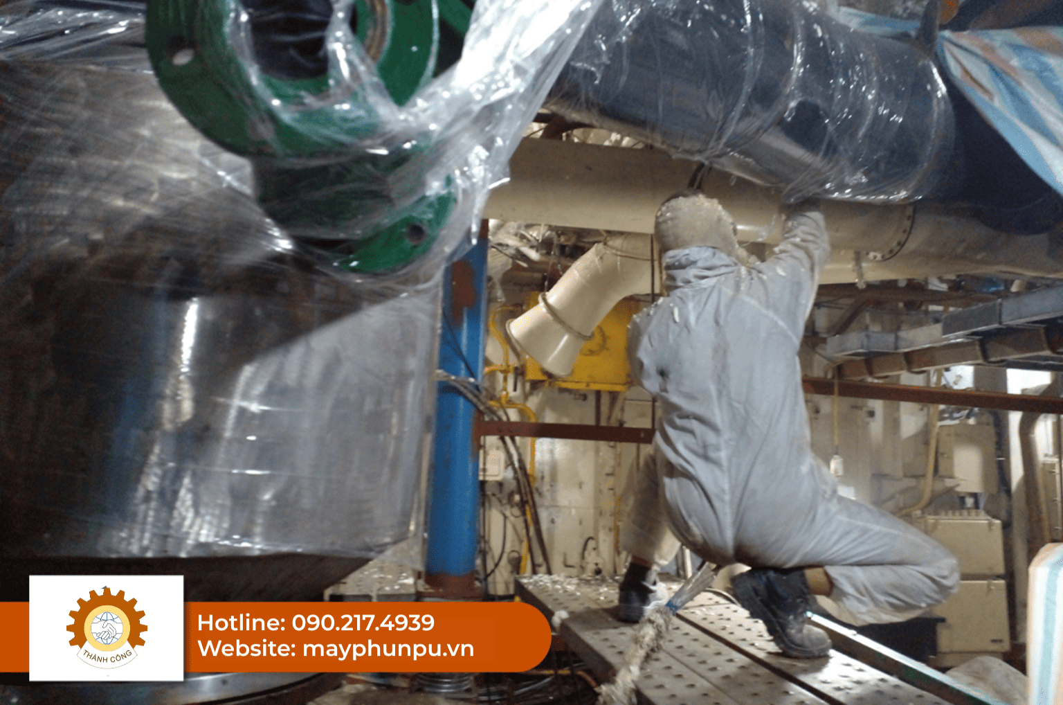 máy phun PU cách nhiệt tàu thủy