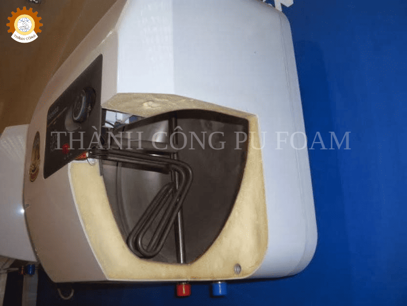 máy phun PU cách nhiệt bình nóng lạnh