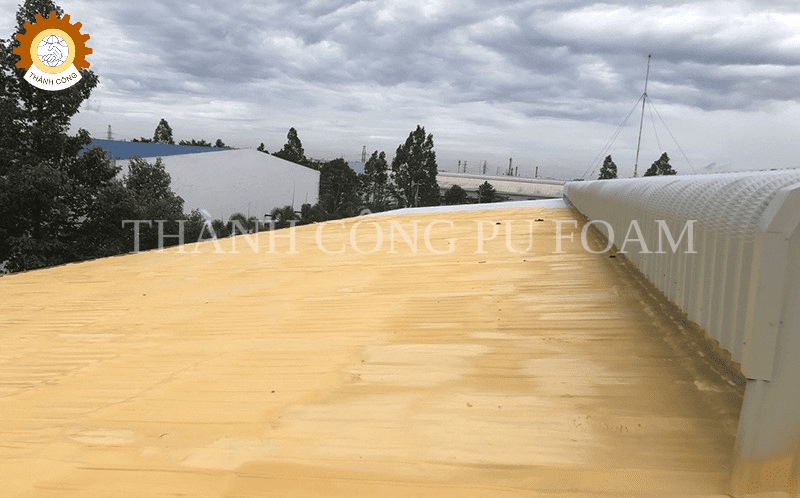 máy phun PU cách nhiệt