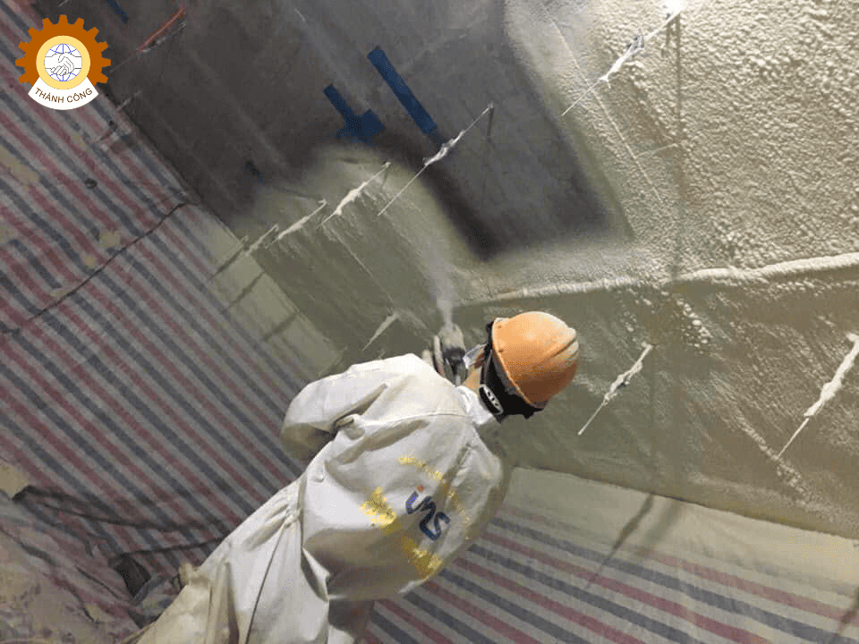Chống Thấm PU (Polyurethane): Giải Pháp Vượt Trội Cho Công Trình Bền Vững Và Vai Trò Quyết Định Của Máy Phun PU
