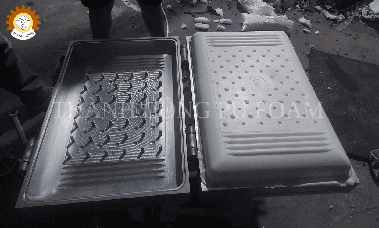 Công Nghệ Sản Xuất " Gối Nệm PU " Bằng Máy Phun PU