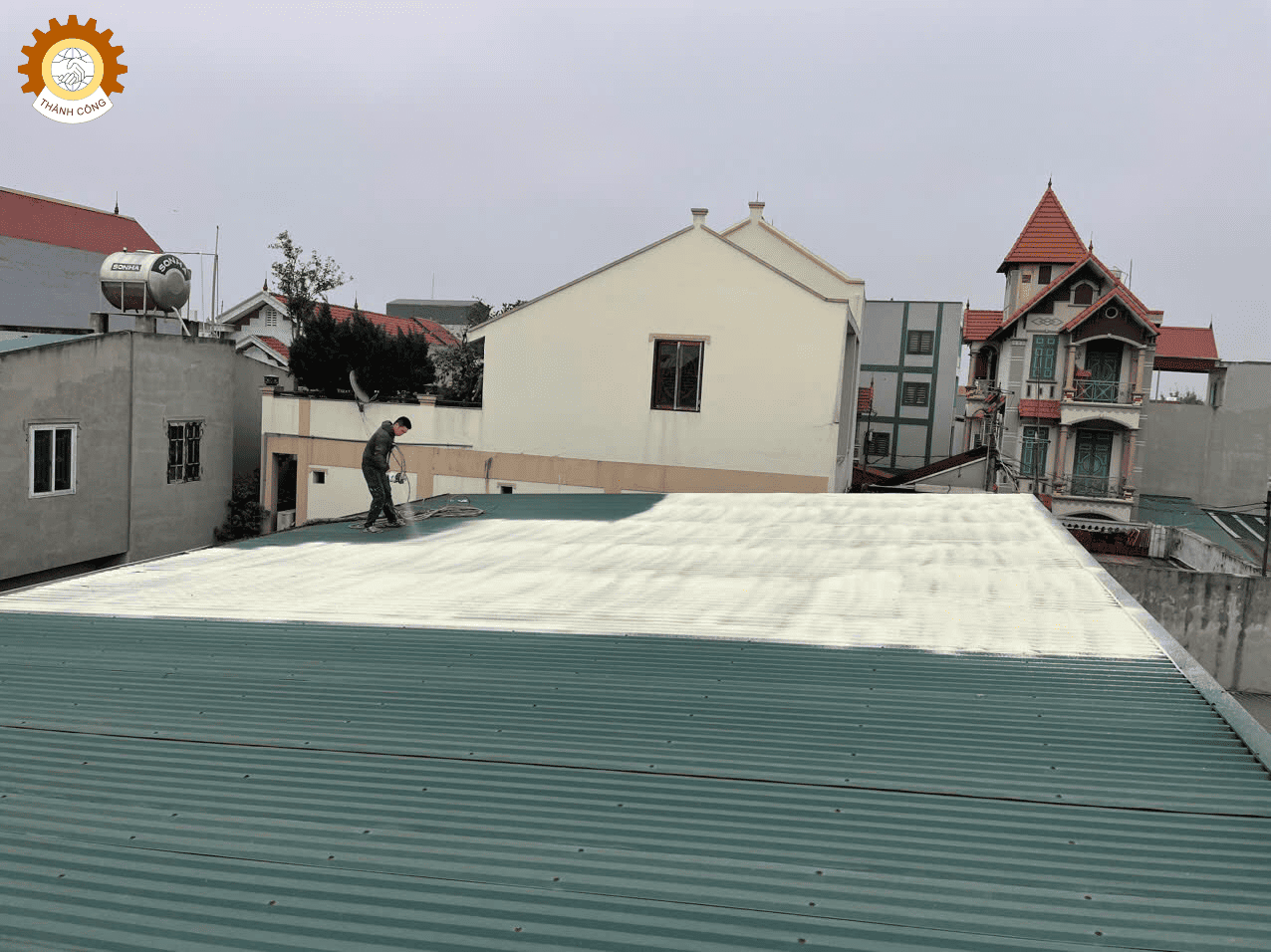 Máy Phun PU và Xu Hướng Xây Dựng Xanh: Đảm Bảo Tiết Kiệm Năng Lượng và Bảo Vệ Môi Trường