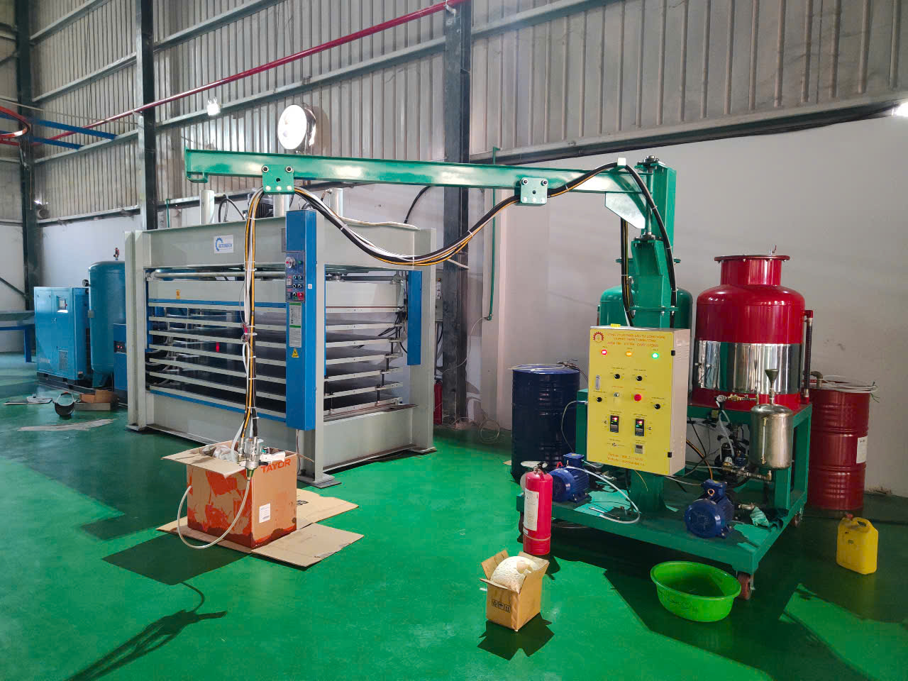 MÁY PHUN FOAM BẢO ÔN TỦ LẠNH, BÌNH GIỮ NHIỆT