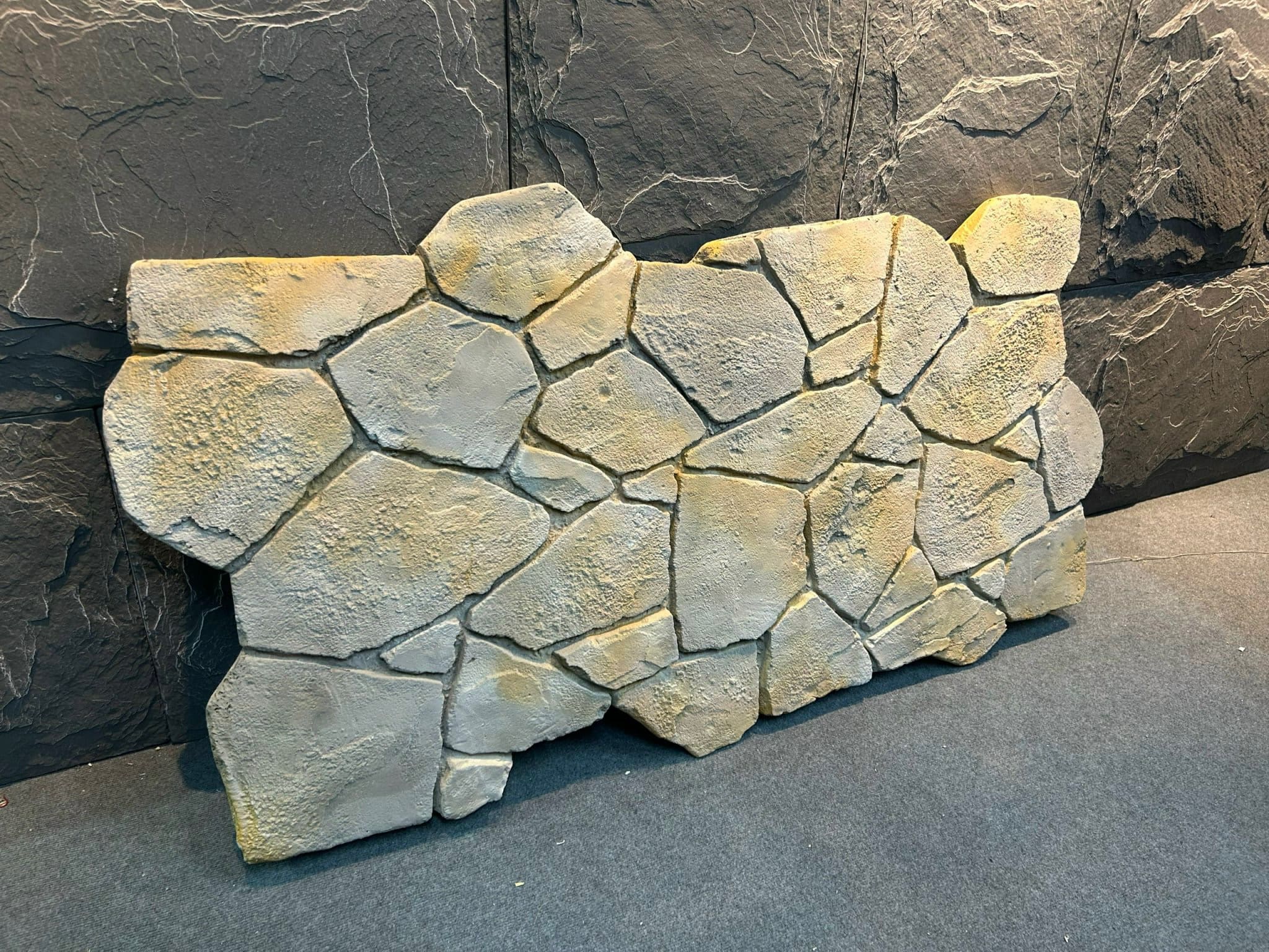 Tấm PU Đá Xếp Rối: Nâng Tầm Không Gian Sống Với Vẻ Đẹp Thô Sơ, Mộc Mạc