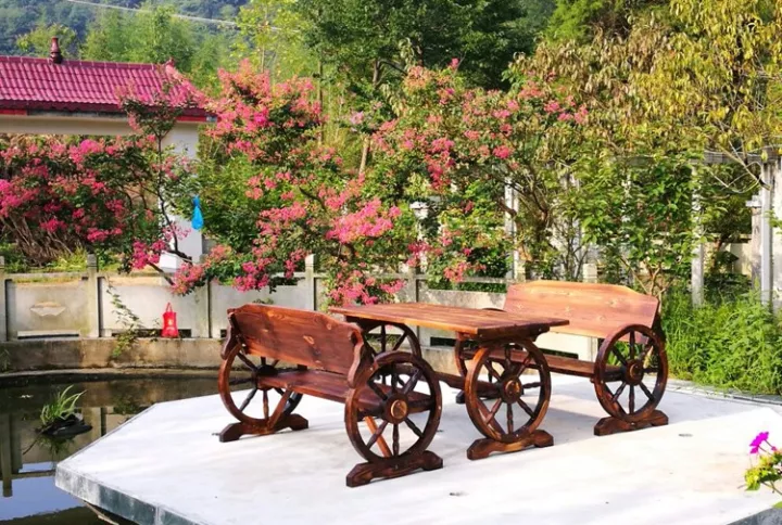 Bàn ghế sân vườn ngoài trời gỗ tự nhiên cập nhật mẫu mới nhất năm 2026
