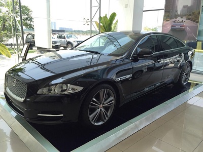 Jaguar XJL ( Màu Đen )