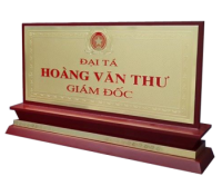 In biển chức danh để bàn