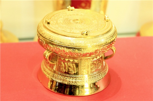 Trống Đồng mạ vàng 24k