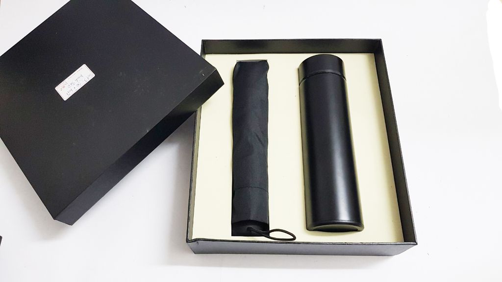 Bộ quà tặng MyGiftô và bình nước