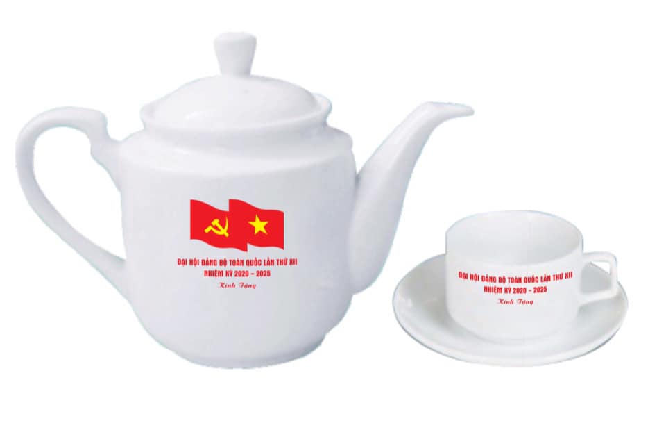 Bộ ấm chén Bát Tràng in logo Đại hội Đảng
