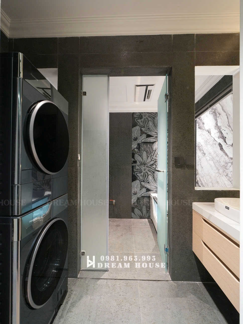 z7566125543996_d8062547b7cf7d2d94e4f3690d711a60_optimized