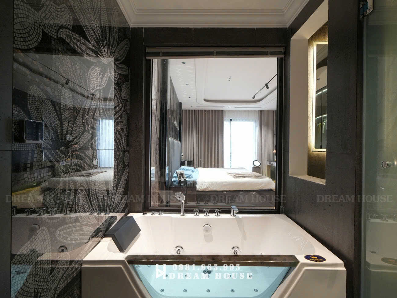 z7566125617873_bd29d78458b687ce79facc03fb496696_optimized