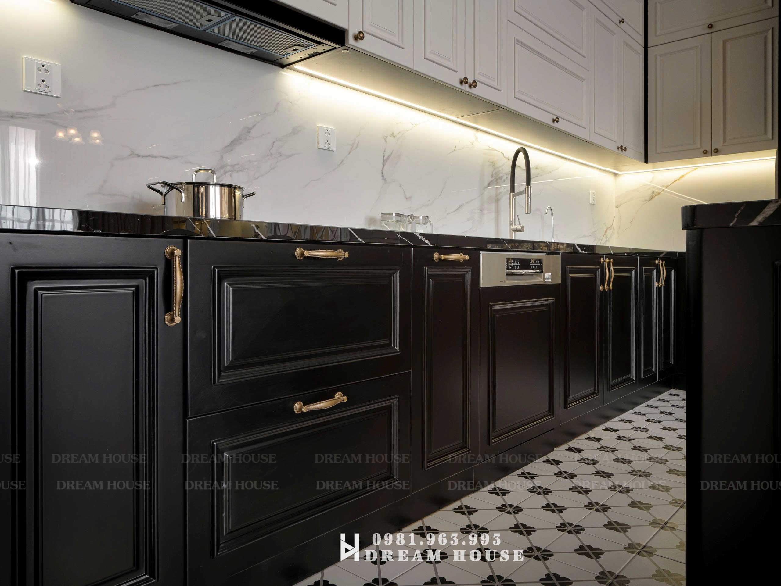 z7640194008277_128b893e9aee8a61ed8fc829a87c847c_optimized