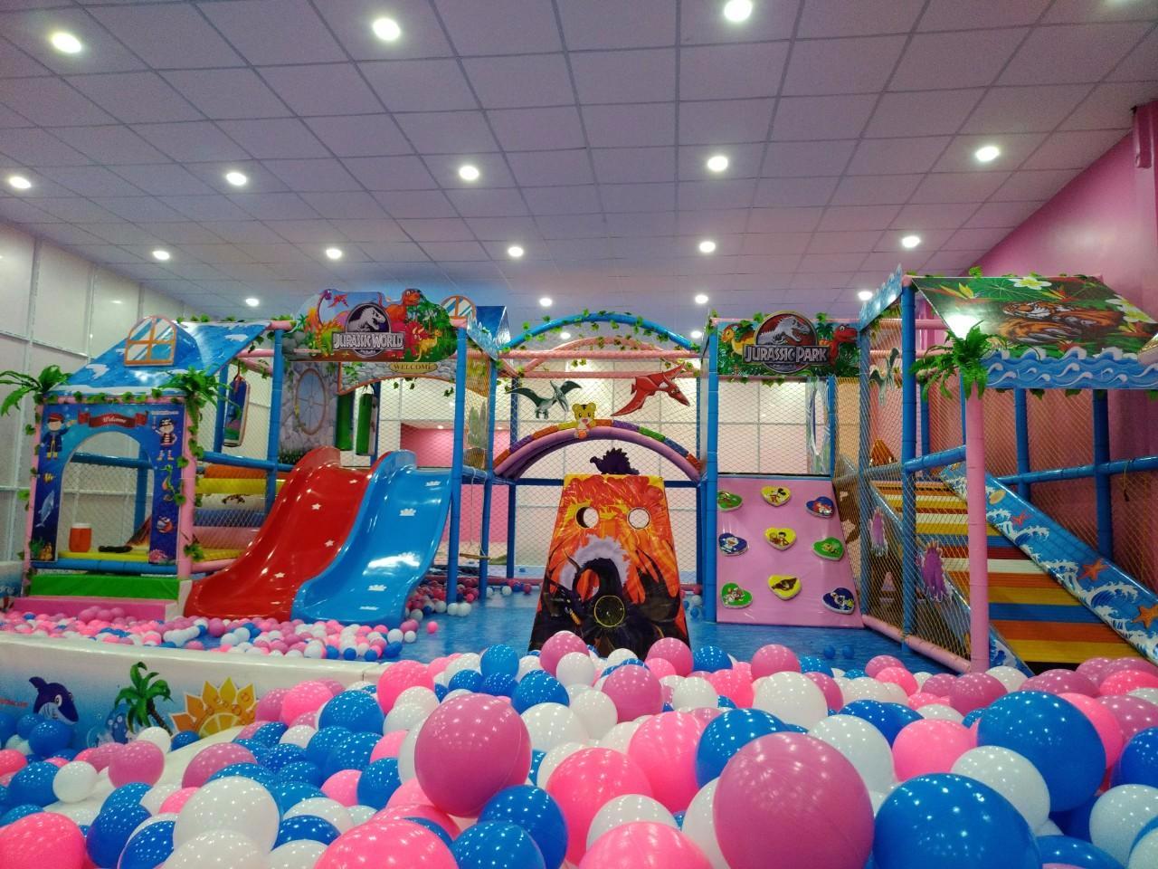 ảnh khu vui chơi an toàn cho bé