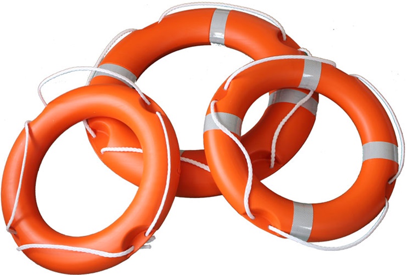 Thiết bị, phụ kiện không thể thiếu tại bể bơi 