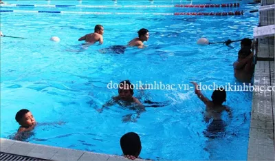 Thay nước bể bơi có cần thiết không?