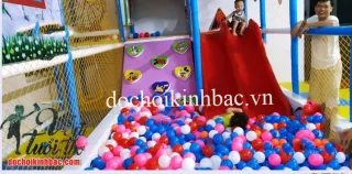 BẬC THANG TRÁI TIM TRONG NHÀ LIÊN HOÀN