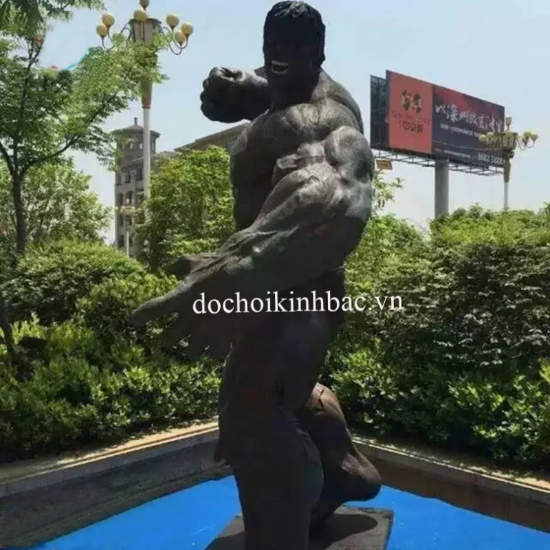 TƯỢNG SINH ĐỘNG VẬT KÍCH THƯỚC THẬT HÌNH NGƯỜI KHỔNG LỒ XANH CỠ ĐẠI TSV021