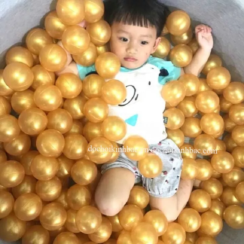 BÓNG NHỰA TRẺ EM PHI 10 CM MÀU VÀNG