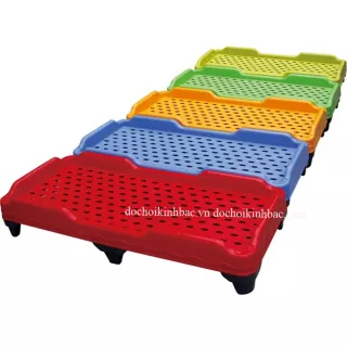 GIƯỜNG NHỰA CHO TRƯỜNG MẦM NON GMN011