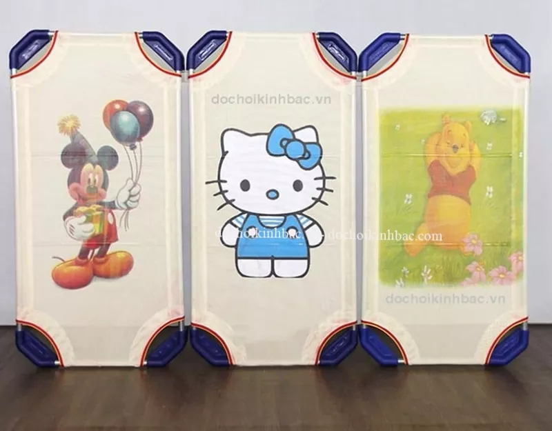 Giường lưới mầm in hình logo trường